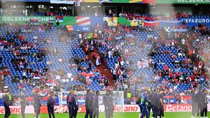 Dat afară de UEFA pentru gestul scandalos de la EURO, jurnalistul dezvăluie de ce s-a răzbunat așa! „Eu am traume de la război! Mi-au bombardat casa”