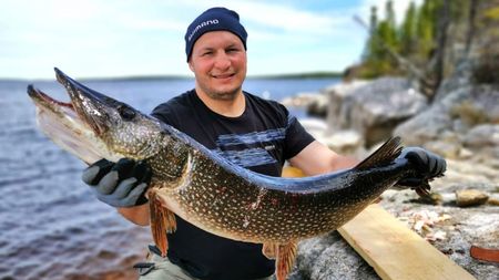 Adrian „Rechinul” Diaconu, patru zile în sălbăticie! Campionul mondial la box a prins 100 de kilograme de pește | FOTO EXCLUSIV