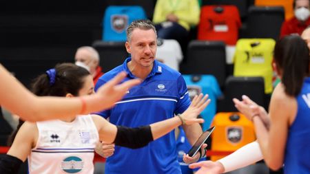 Naționala de volei feminin și-a adus selecționer spaniol! Cine este Guillermo Naranjo Hernandez
