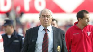 Hizo, acuzat ca e distant cu jucatorii