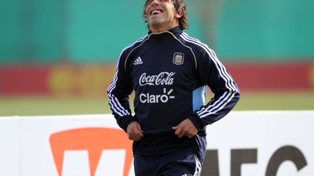 Tevez, recunoscător pe viață!** "Fără fotbal aș fi fost mort, în închisoare sau drogat"