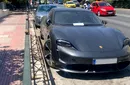 Un Porsche a fost lăsat parcat în centrul capitalei, într-o zonă nepermisă. Ce mesaj a lăsat proprietarul în parbrizul mașinii