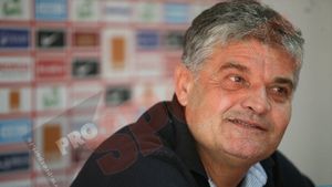 Andone: "După sezonul trecut, ar fi bun locul doi!** Dacă mă dau afară, mai am cinci oferte"