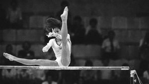 Cum i-au propus comuniștii lui Ceaușescu s-o șteargă pe Nadia Comăneci din istoria României după fuga ei în SUA