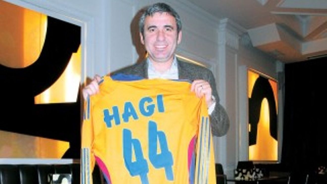 Așteaptă un semn!** "Nu eu trebuie să mă propun la națională, FRF-ul trebuie să aleagă noul antrenor!"