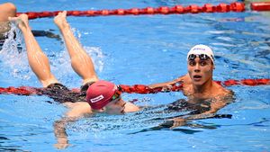 Imaginea cutremurătoare cu David Popovici care va rămâne pentru totdeauna în istoria sportului mondial! Așa arată un fenomen împietrit de neputință și deznădejde! FOTO