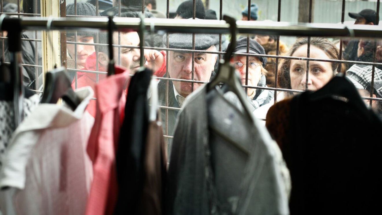 Ce au pățit un bosniac şi soția lui la Bucureşti, când au încercat să facă o afacere cu haine: „Ne-au înşelat!”