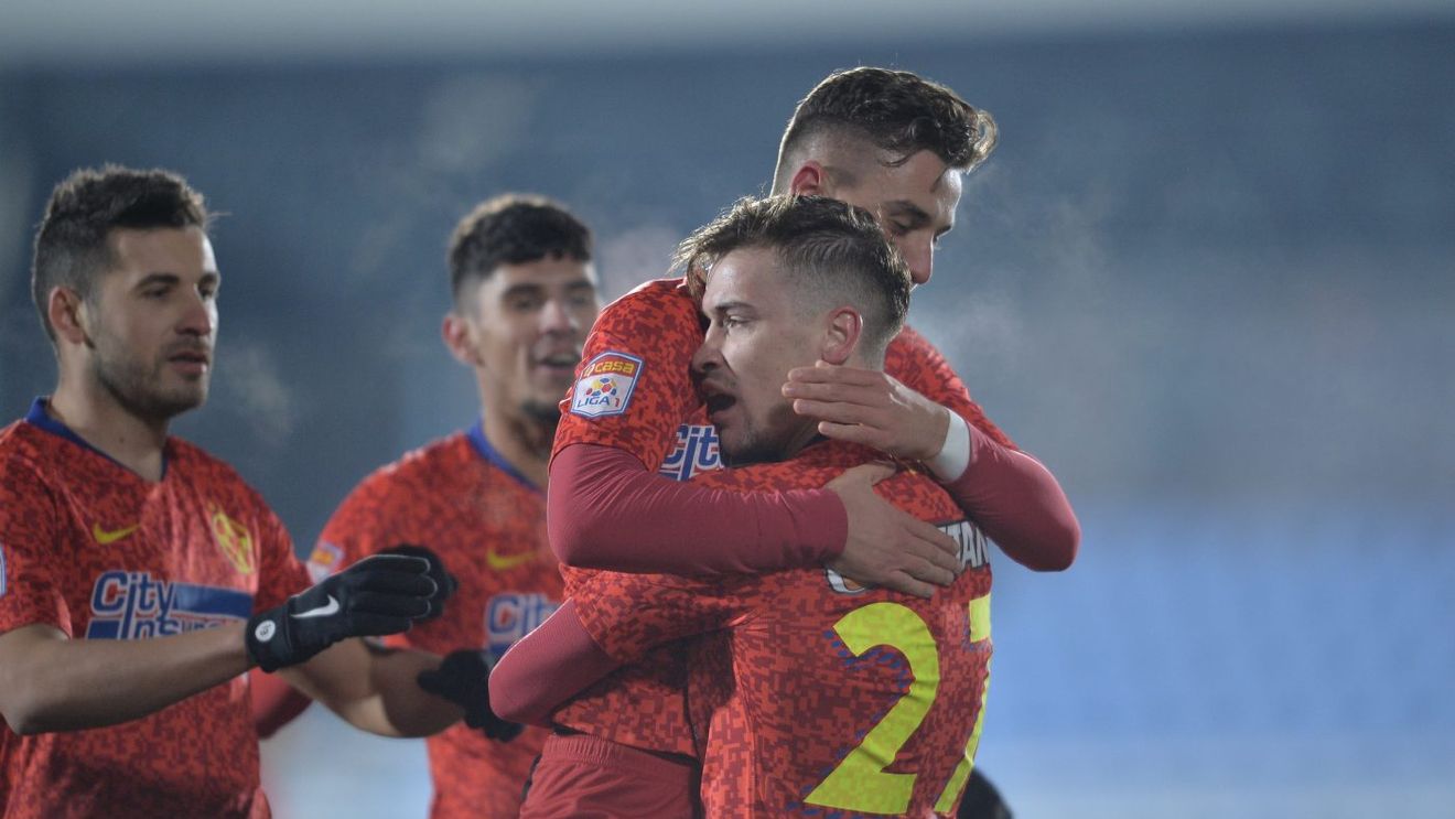 AS Roma și West Ham își trimit scouterii la derby-ul Dinamo - FCSB. Ce jucător e pe lista celor două cluburi importante din Europa