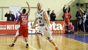 Mihai Silvășan, căpitanul naționalei și al echipei "U" Cluj, și-a anunțat retragerea la 30 de ani