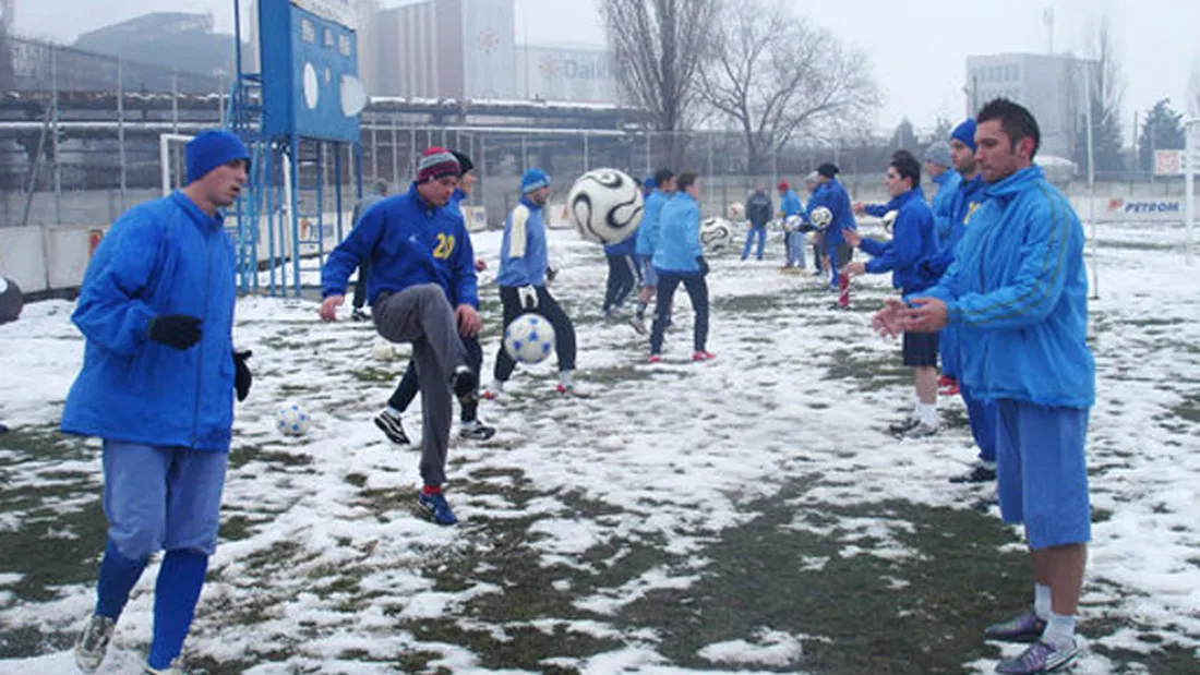 Chimia debutează** cu Sportul