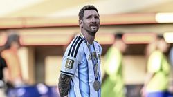 BREAKING NEWS Leo Messi s-a retras din fotbal pe termen nelimitat după moartea tatălui său. Anunț despre decizia argentinianului