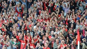 Fanii lui Manchester desființează Clujul: "De unde scot oamenii ăștia echipele astea? Napoca sună ca un oraș din Japonia!"