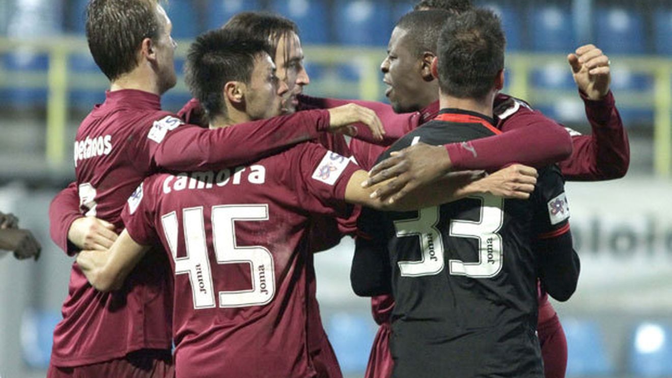 Costa are sub comandă fotbaliști din materiale dure!** Dezvăluiri șocante din vestiarul CFR-ului: "Unii fumează două pachete înainte de meci, sunt înzestrați genetic"