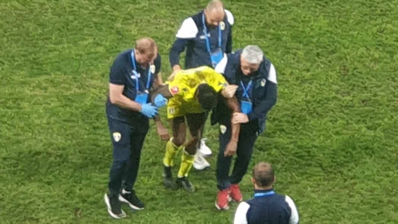 Prima reacție a lui Baiano după accidentarea gravă din FCSB - Petrolul Ploieşti 1-1. „Nu trebuia să jucăm fotbal pe un asemenea gazon”. EXCLUSIV