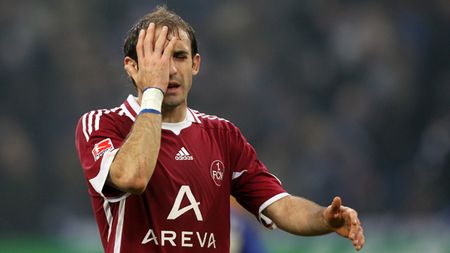 Pinola, după ce l-a scuipat pe Schweinsteiger: "A fost o măgărie, mi-e rușine"