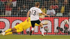 Fabulos! Thomas '100%' Muller: cinci șuturi, cinci goluri la CM 2010!