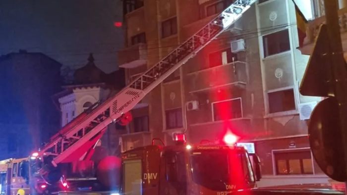 Explozie într-un bloc de pe strada Dionisie Lupu din București în care locuiesc un fost premier al României și vicepreședintele ANS