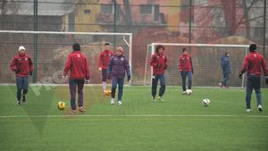 FOTO Jucătorii CFR-ului, la primul antrenament sub comanda lui Miriuță! Iată lotul prezent