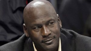 Ce reacție are Michael Jordan despre nunta dintre fiul său și fosta soție a lui Scottie Pippen, care are 17 ani mai mult ca el! GALERIE FOTO