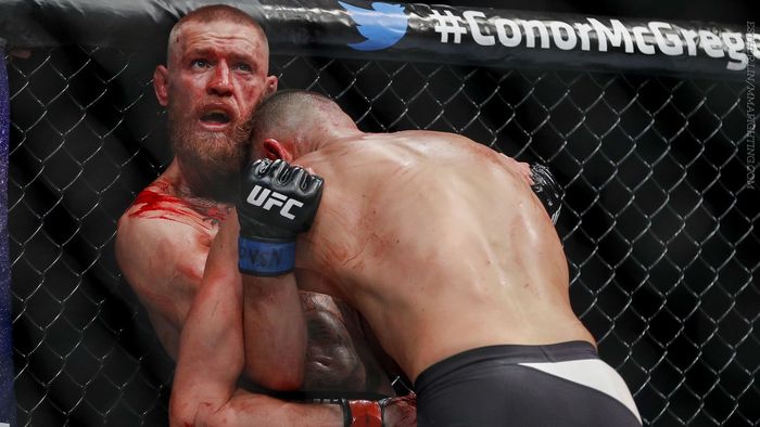 Conor McGregor a văzut moartea cu ochii: o mașină l-a lovit în plin în timp ce se afla pe bicicletă. Cum arată luptătorul după accident | FOTO