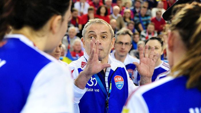 Propunere șoc după eliminarea echipei HCM din Liga Campionilor. Cătălin Cherecheș: "Limitarea la maximum 3 jucătoare străine în Liga Națională, în același timp în teren". Calificare pierdută de Baia Mare pe mâna străinelor? 