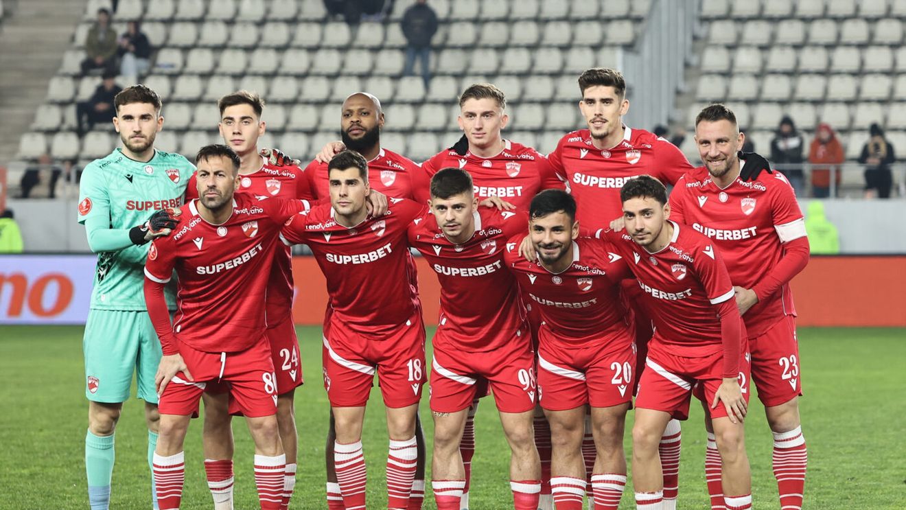 Dinamo a scos banii și l-a transferat, iar fotbalistul a venit direct în cantonamentul din Antalya! Și-a făcut deja prima poză cu tricoul alb-roșu