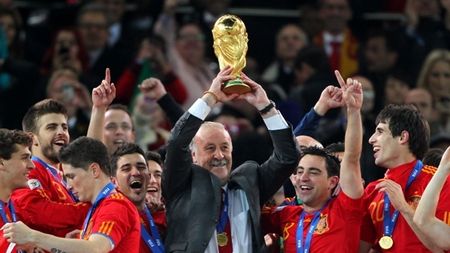 Mircea Lucescu: "Felicitări prietenului meu del Bosque"