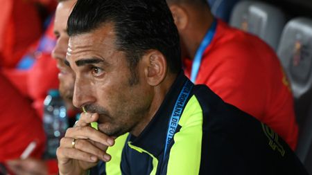 Gabi Balint îl distruge pe Elias Charalambous pentru cum a ales primul 11 al celor de la FCSB!