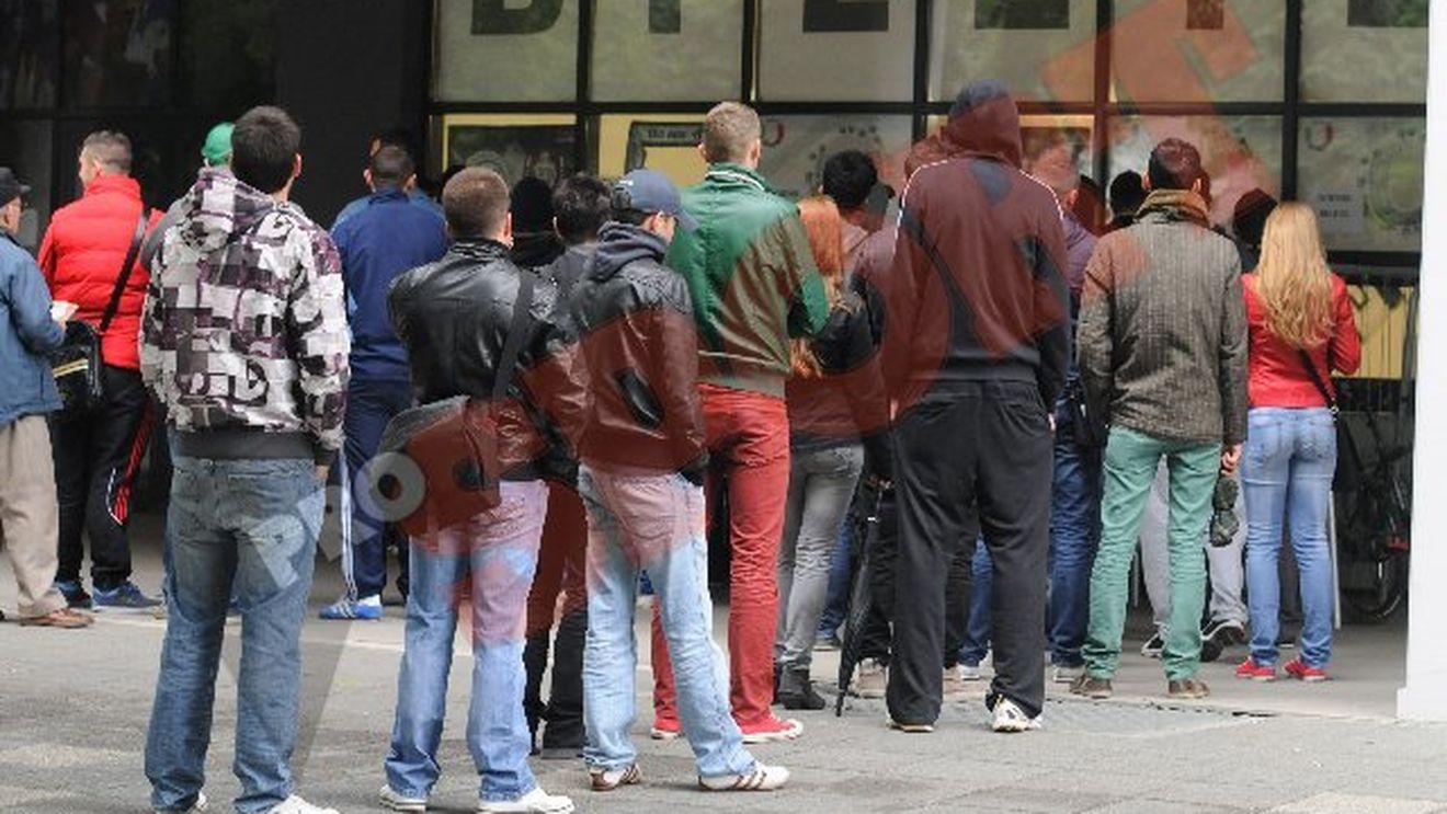 ELECTRIZANT!** "Șepcile roșii" au luat cu asalt casele de bilete și anunță un spectacol de zile mari cu CFR