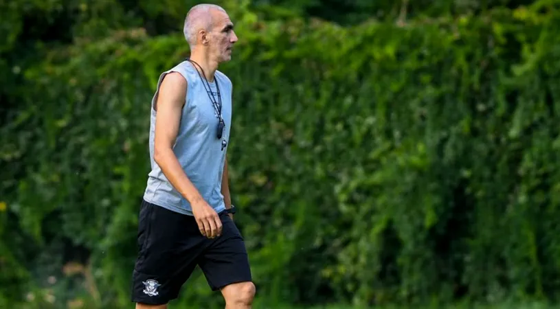 Adrian Iencsi nu se lasă păcălit de începutul slab al Slatinei. Antrenorul Rapidului avertizează: ”Au două înfrângeri, dar rezultatele nu au fost corecte. Jocul lor e foarte organizat, constructiv”