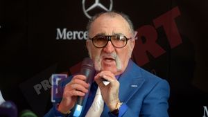 Tiriac spune că este dispus să sprijine financiar construirea unui nou sediu al UNEFS