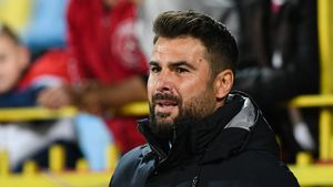 Adrian Mutu a fost elogiat de unul dintre elevii săi de bază de la Rapid: „E o legendă a României, am foarte multe de învățat de la el”