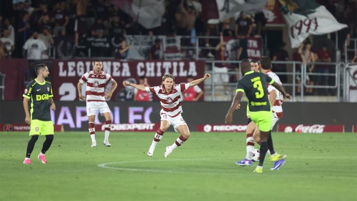 Rapid - CFR Cluj 3-1, în etapa 3 din Superliga. Echipa lui Pancu a terminat meciul în corzi
