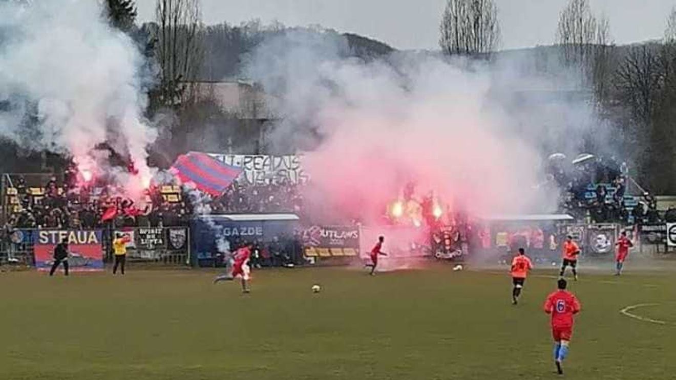 Steaua a învins cu 7-1 în primul amical al iernii. Noile achiziții au marcat pentru echipa lui Marius Lăcătuș. Galeria Stelei a făcut spectacol în tribune
