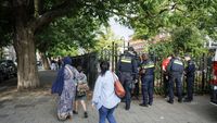 Petrecerea marocanilor din Olanda s-a transformat într-un COȘMAR! Oameni împrăștiați cu tunurile de apă și arestări pe bandă rulantă