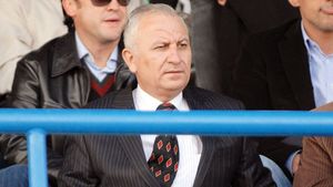 "Nu sunt trădător!** Nu l-am 'lucrat' pe Gigi Becali!"