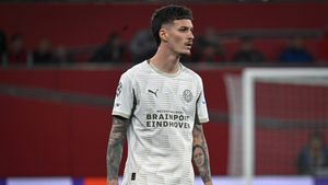 Gabi Balint, reacție nervoasă după ce golul marcat din pasa lui Dennis Man a fost anulat: „Nu e normal!”