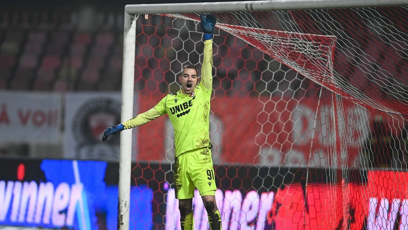 Lovitură pentru Plamen Iliev! Portarul lui Dinamo e refuzat de Ludogoreț Razgrad. „E greu să mai ajungă la noi!”