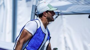 Campionul și-a deschis agenție loto. A dat 6 bilete câștigătoare din 10 la marea extragere cu premiu de 2.000.000 de euro!