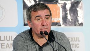 "Am jucat ofensiv, am desfăcut jocul, merităm acest rezultat". Reacția lui Hagi după 3-1 cu ASA. Ce a spus despre selecția lui Daum
