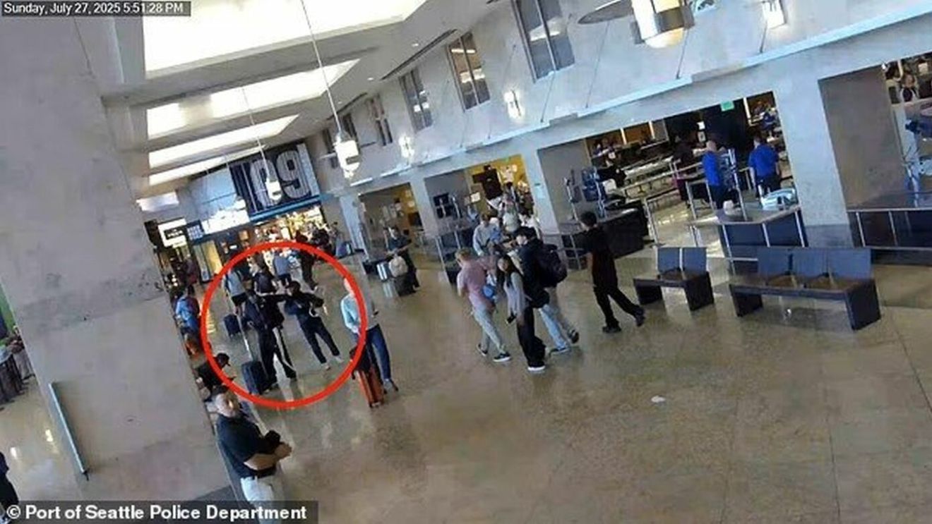 Campioana olimpică și-a agresat iubitul pe aeroport. Au apărut primele imagini după ce femeia a fost reținută pentru violență domestică