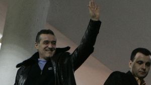 "Am urmărit meciul lui Dinamo cu sufletul la gură! Acum aștept să facă egal la Buzău!"