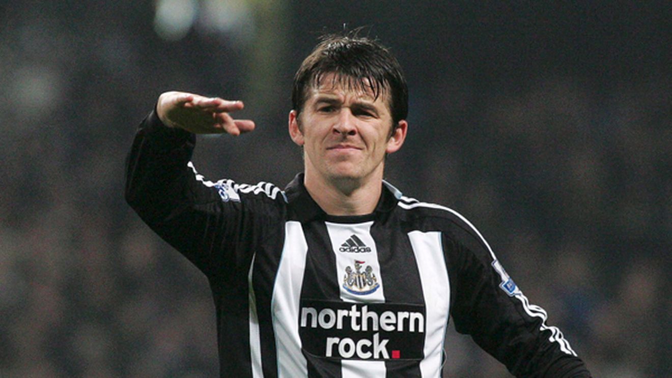 MOMENT UNIC: le-a mulțumit fanilor că au aruncat cu monezi în el!** "E prima oară când joc așa de bine încât să primesc bani pe teren"