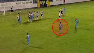 VIDEO Ă‚sta e unul din cele mai tari momente din 2012 în Liga 1!** A luat mingea și le-a transmis colegilor "lăsați-mă... dau gol!" Uite ce a urmat