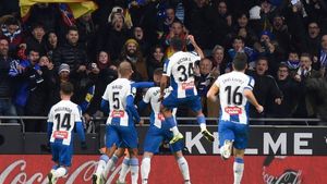 A adus un punct nesperat cu FC Barcelona și a intrat direct în istorie! Cifre formidabile pentru Suarez. Patru goluri și cartonaș roșu