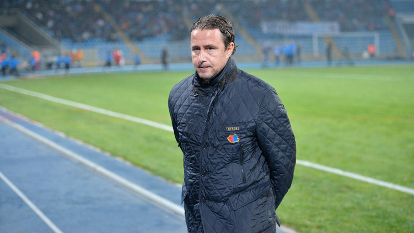 S-a răzgândit? Reghecampf a anunțat că vrea să plece de la Steaua, după care a revenit: "Trebuie să luăm măsuri"
