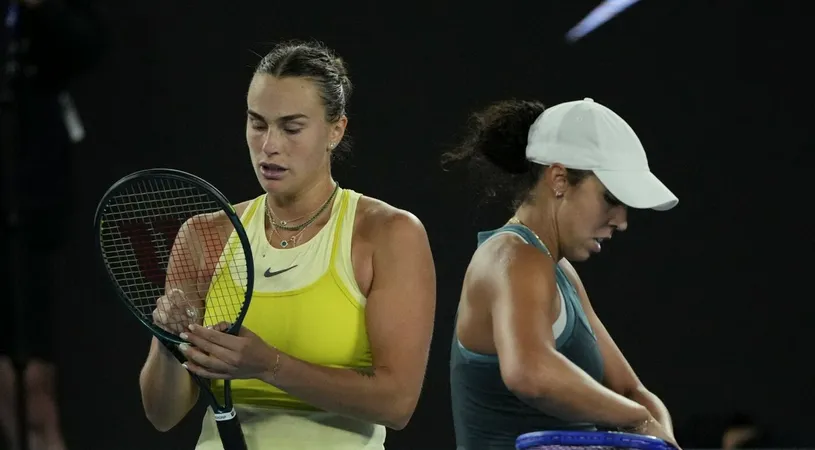 A mers prea departe. Gestul grosolan al bielorusei Aryna Sabalenka cu trofeul învinsei de la Australian Open