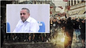 Mihai Rotaru s-a întâlnit cu fanii și a decis soarta antrenorului Universităţii Craiova! Surpriză uriașă pentru banca tehnică a oltenilor | EXCLUSIV