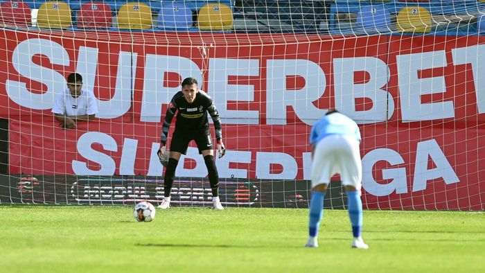 Silviu Lung Jr, la prima victorie ca titular în SuperLigă, după 7 ani! Cum a regăsit fotbalul românesc, ce discută cu tatăl său după fiecare joc și cum a încercat să-l intimideze pe Adam Nemec la faza penalty-ului ratat | EXCLUSIV