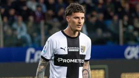 Italienii sunt tot mai serioși: Lazio îl vrea urgent pe Dennis Man, dar Parma cere 20.000.000 de euro